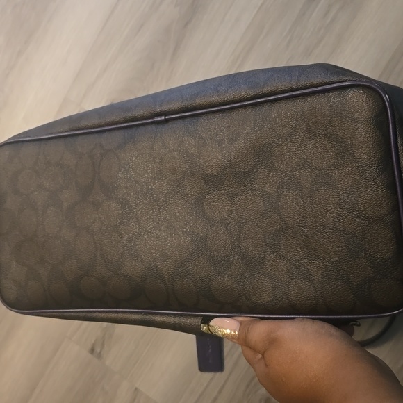 Coach purse - Picture 2 of 3